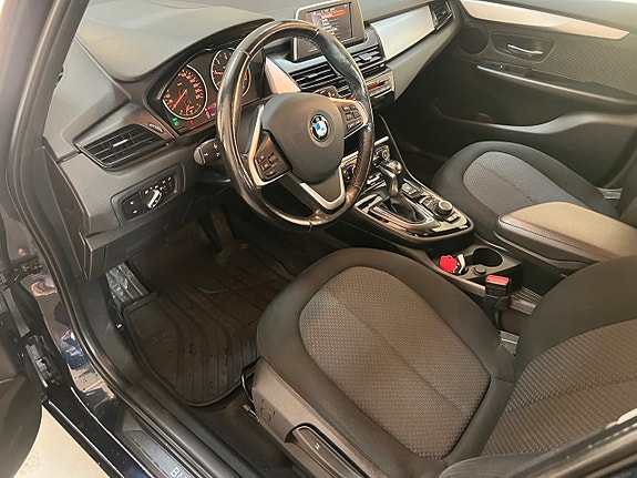 BMW 218d 10 of 20