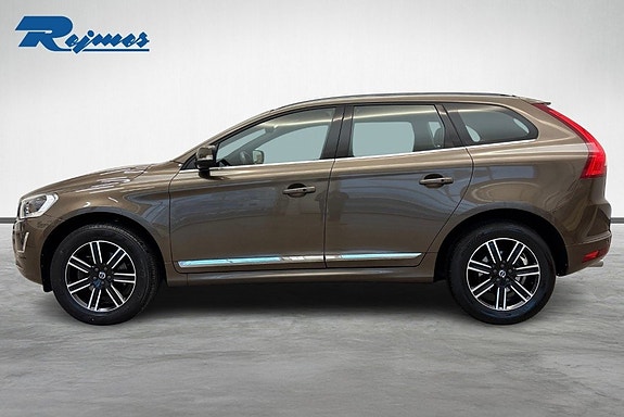 Volvo XC60 4 of 17