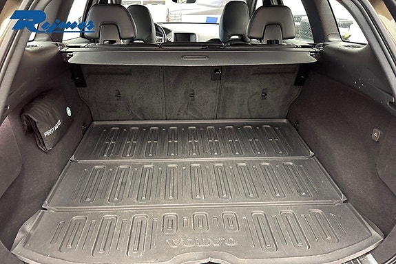 Volvo XC60 14 of 17
