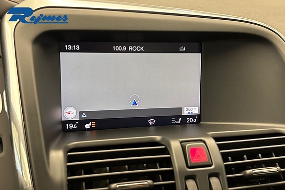Volvo XC60 12 of 17