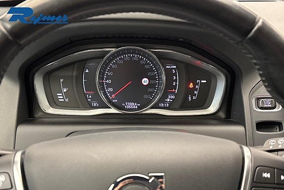 Volvo XC60 7 of 17