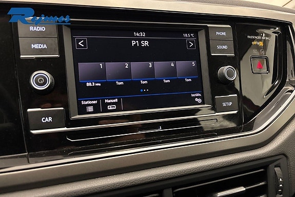 Volkswagen Polo 11 of 17