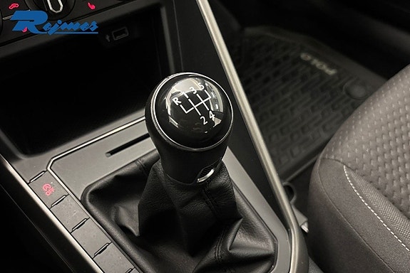 Volkswagen Polo 13 of 17