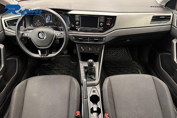 Volkswagen Polo 2 of 17