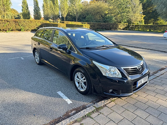Toyota Avensis 4 of 13
