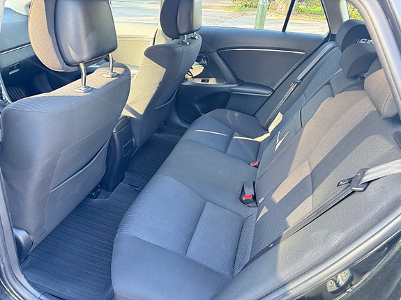 Toyota Avensis 13 of 13