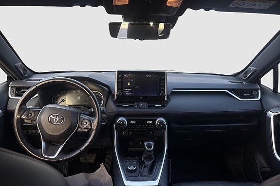 Toyota RAV4 11 of 17