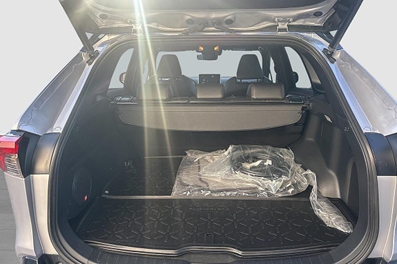 Toyota RAV4 7 of 17