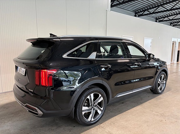 Kia Sorento 4 of 23