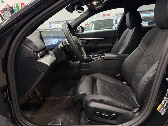 BMW 530e 3 of 13
