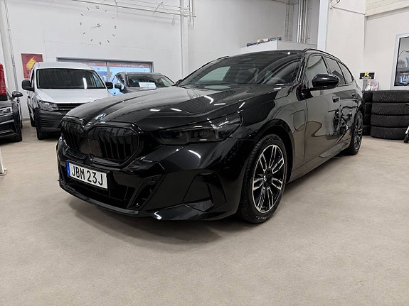 BMW 530e 12 of 13