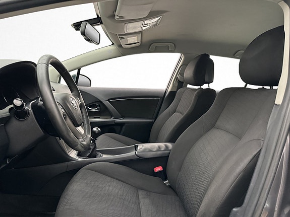 Toyota Avensis 11 of 27