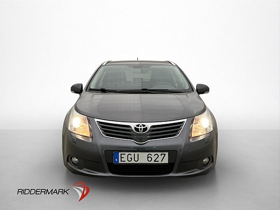 Toyota Avensis 2 of 27