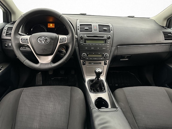 Toyota Avensis 12 of 27