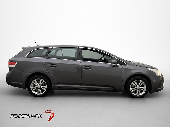 Toyota Avensis 9 of 27