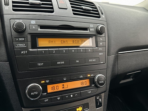 Toyota Avensis 19 of 27