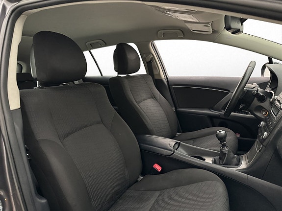 Toyota Avensis 20 of 27