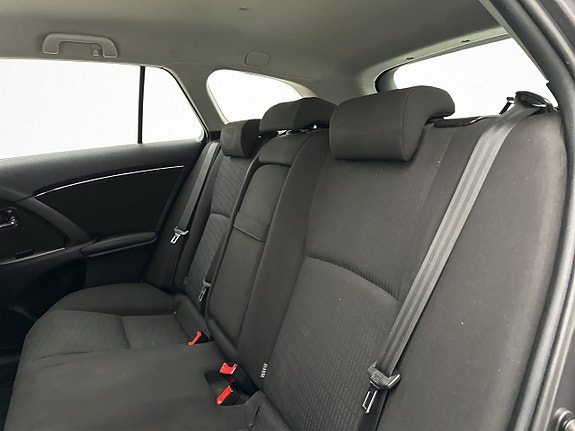 Toyota Avensis 22 of 27