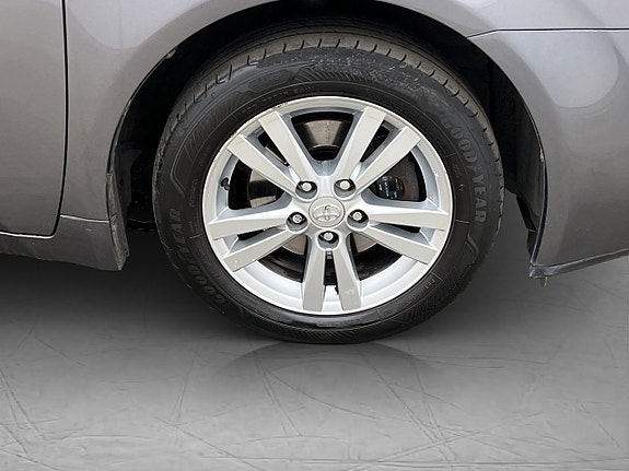 Toyota Avensis 25 of 27