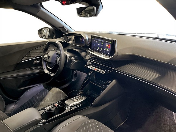 Peugeot 2008 16 of 20