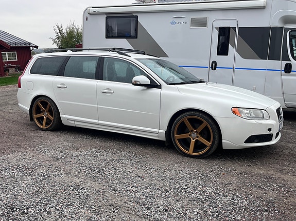 Volvo V70 4 of 4