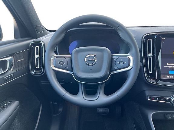 Volvo EX40 10 of 15