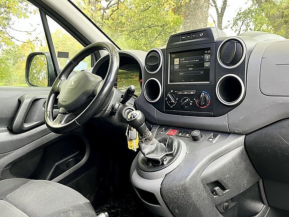 Peugeot Partner 11 of 14