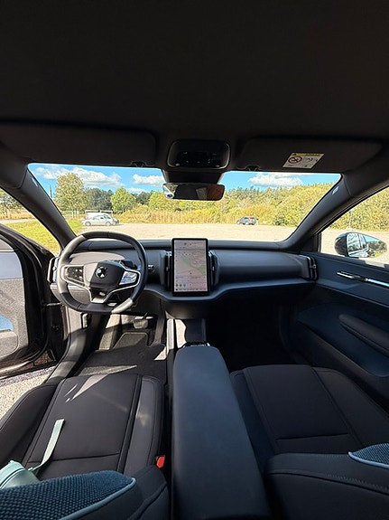 Volvo EX30 6 of 8