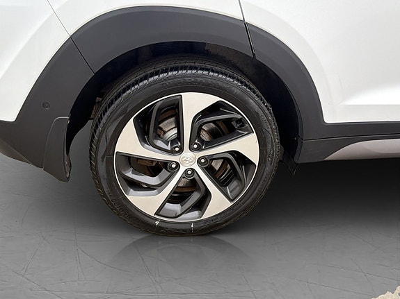 Hyundai Tucson 29 of 30