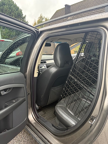 Volvo XC70 9 of 10