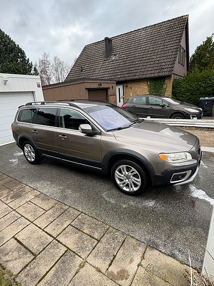 Volvo XC70 3 of 10