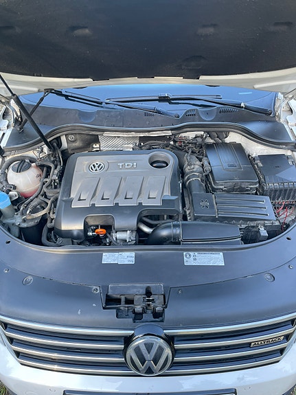 Volkswagen Passat Alltrack 15 of 16