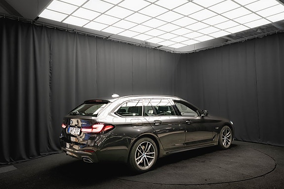 BMW 530e 7 of 25