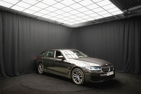 BMW 530e 5 of 25