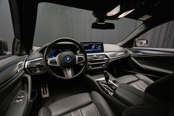 BMW 530e 12 of 25