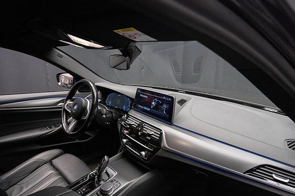BMW 530e 16 of 25