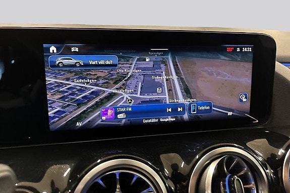 Mercedes-Benz GLA200 12 of 17