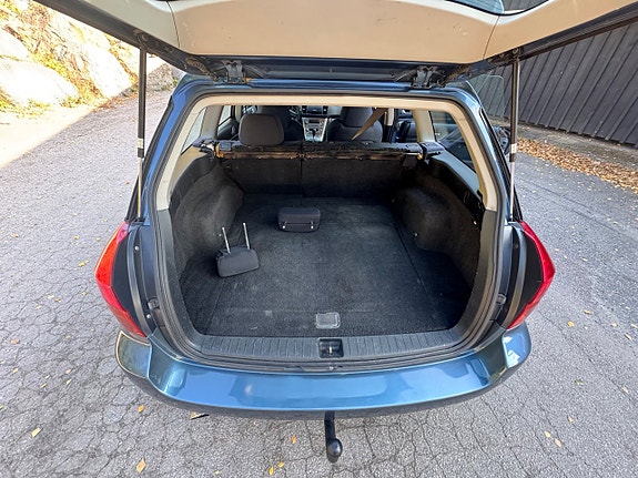 Subaru Legacy 20 of 24