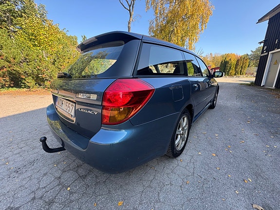 Subaru Legacy 3 of 24