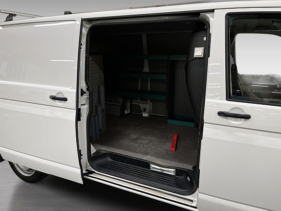Volkswagen Transporter 9 of 9