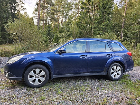 Subaru Outback 3 of 15