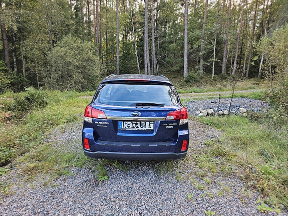 Subaru Outback 5 of 15
