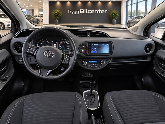 Toyota Yaris 14 of 23