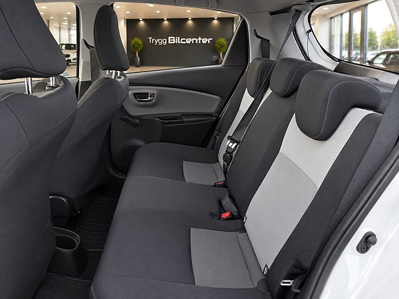Toyota Yaris 19 of 23