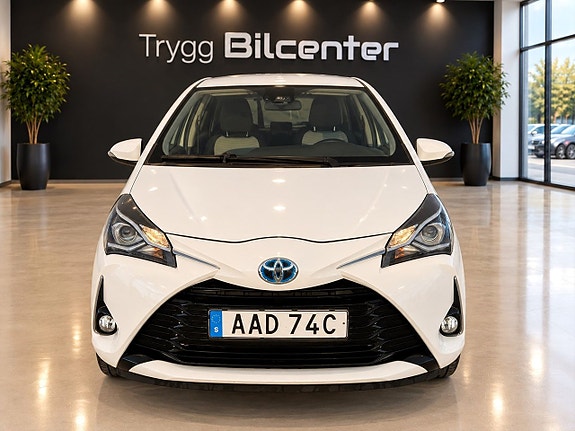 Toyota Yaris 8 of 23