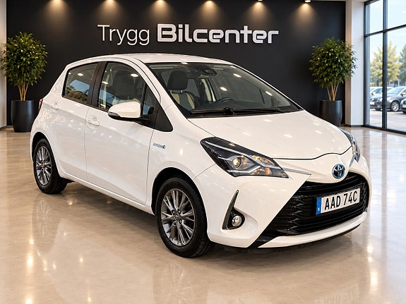 Toyota Yaris 7 of 23