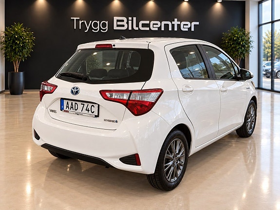 Toyota Yaris 5 of 23