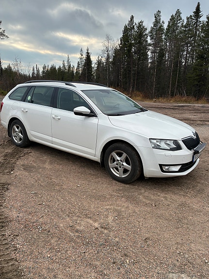 Skoda Octavia 2 of 2