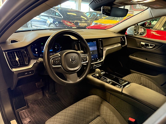 Volvo V60 13 of 27