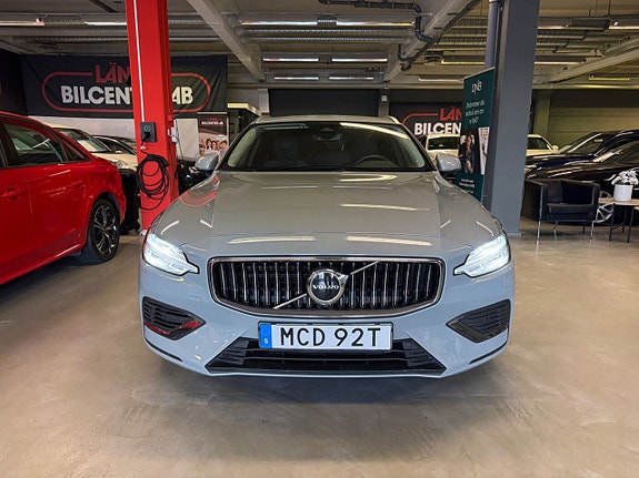 Volvo V60 4 of 27